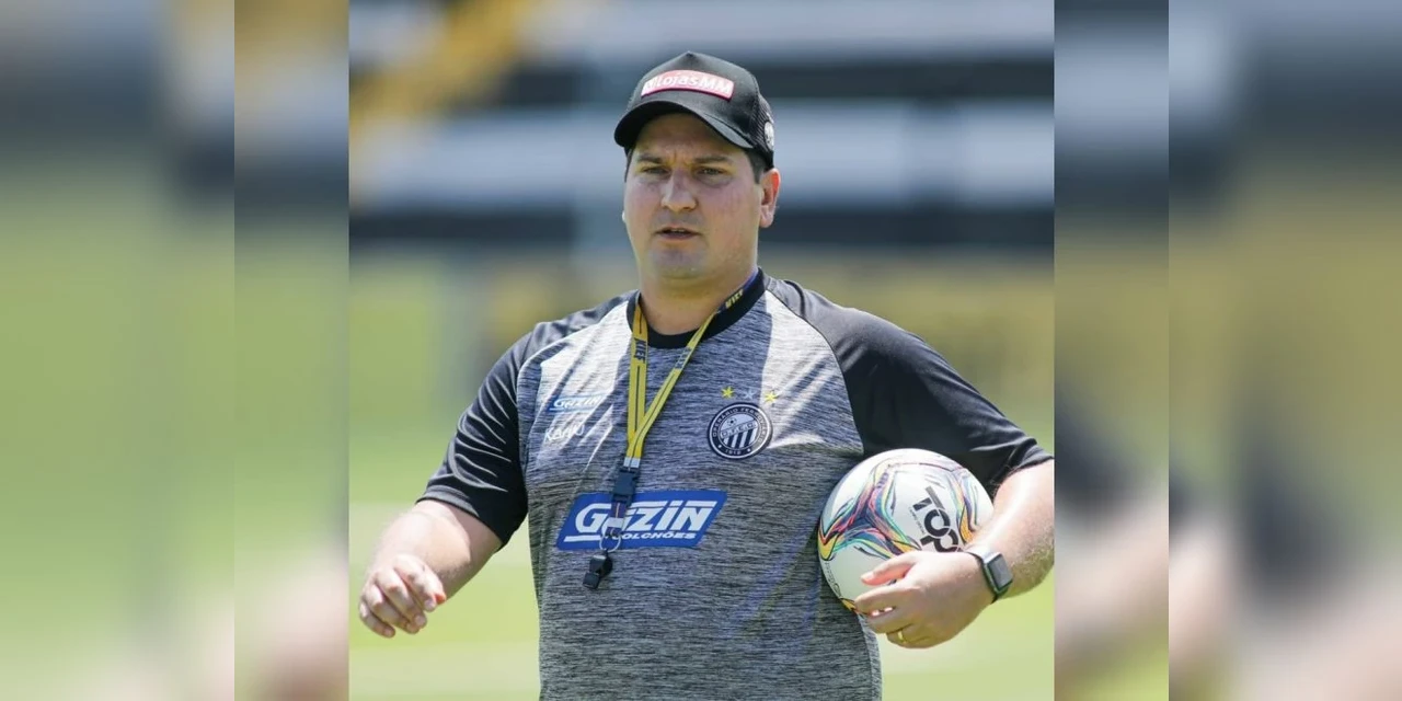 Técnico Matheus Costa é demitido após nova derrota do Operário