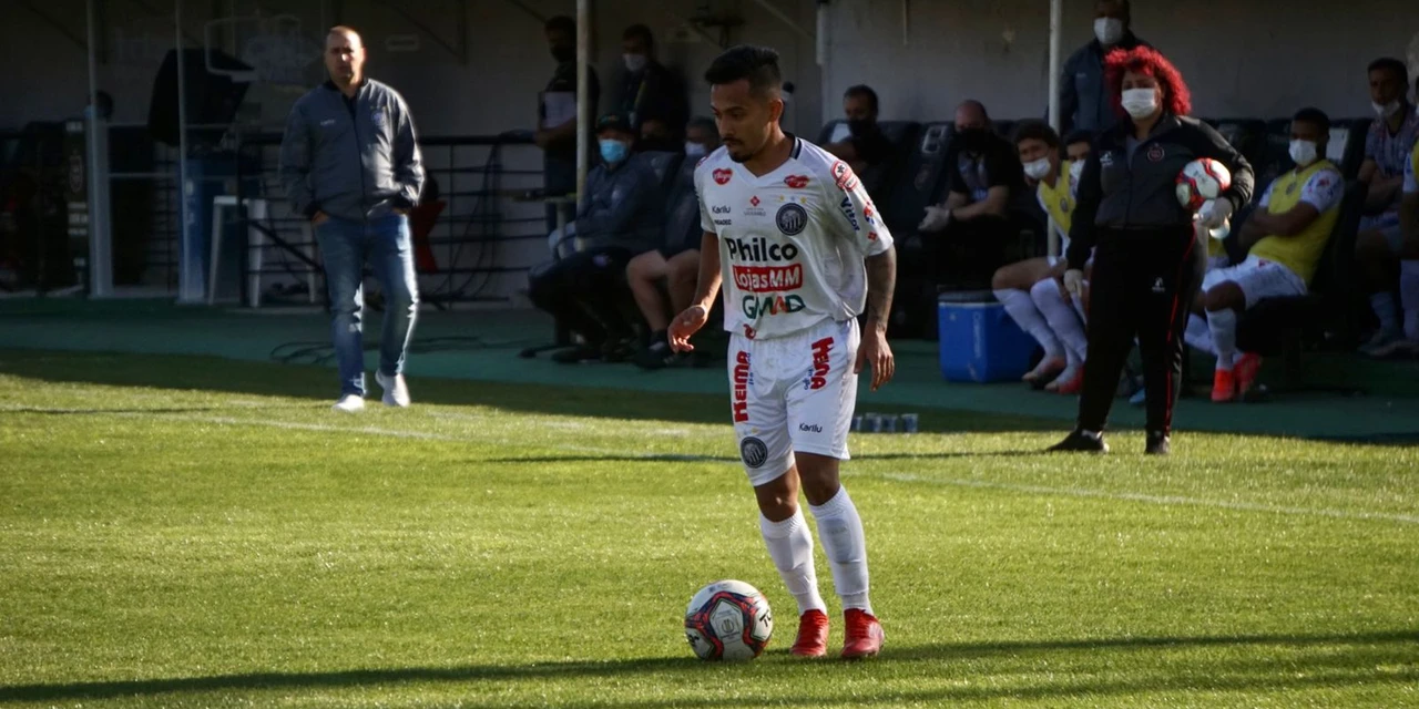 Operário perde de 1 a 0 para o Brasil de Pelotas na estreia do técnico Ricardo Catalá