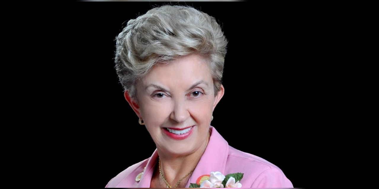 Assembleia entrega título de Cidadania a Vani Fadel, presidente da Rede de Combate ao Câncer em PG