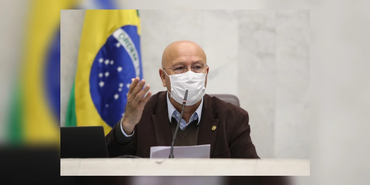 Romanelli defende derrubada do veto presidencial na lei de combate à pobreza menstrual