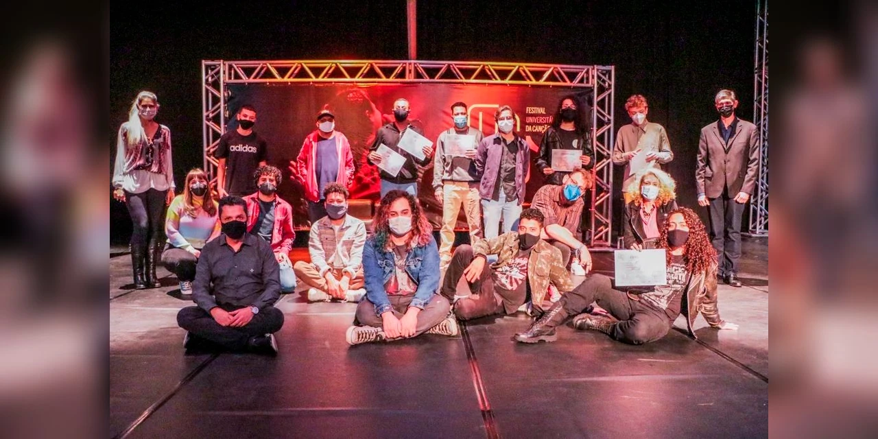 Fotos: Voltado à música regional, 33º FUC premia canções em cerimônia híbrida