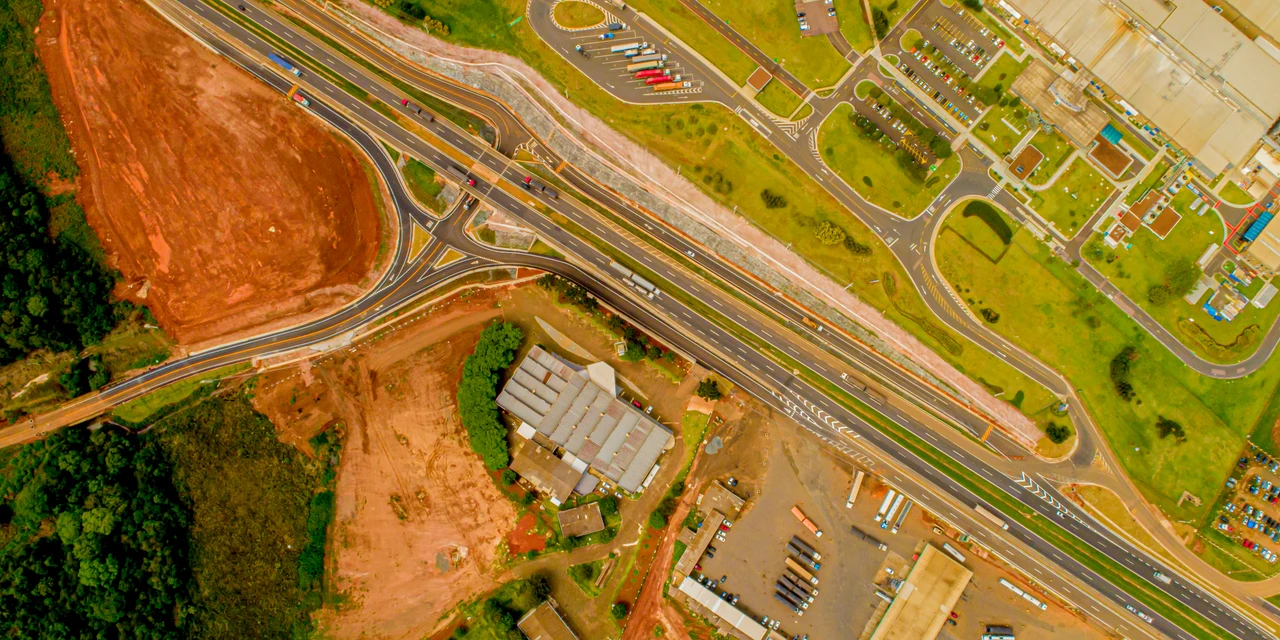 Fotos: CCR RodoNorte realiza mudanças no acesso ao Cará-Cará via BR 376