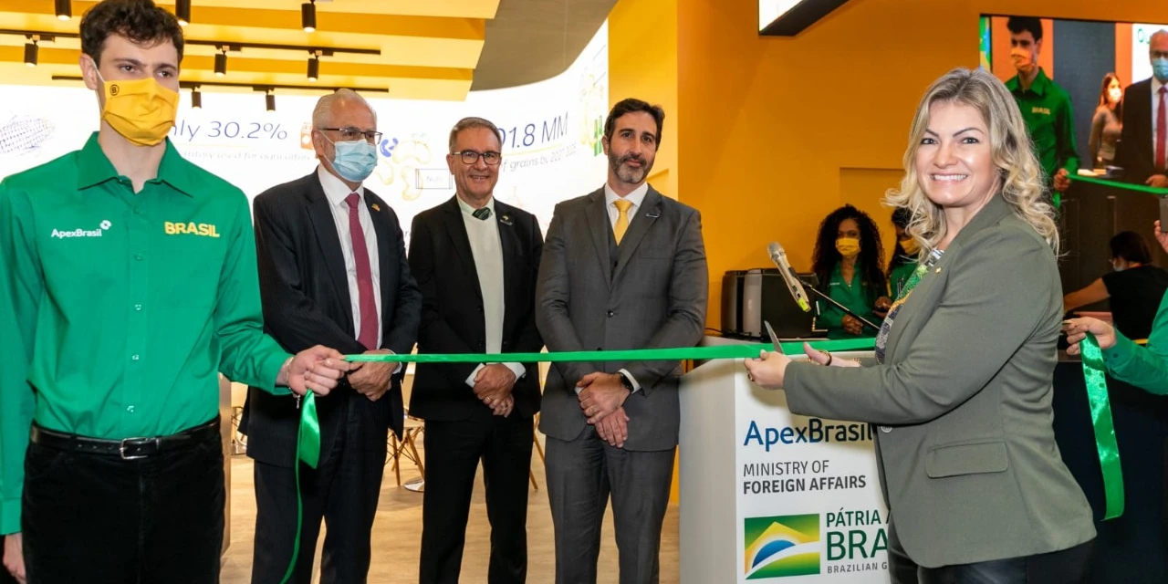 Presidente da Comissão do Agro, Aline Sleutjes participa da maior feira de alimentos do mundo na Alemanha