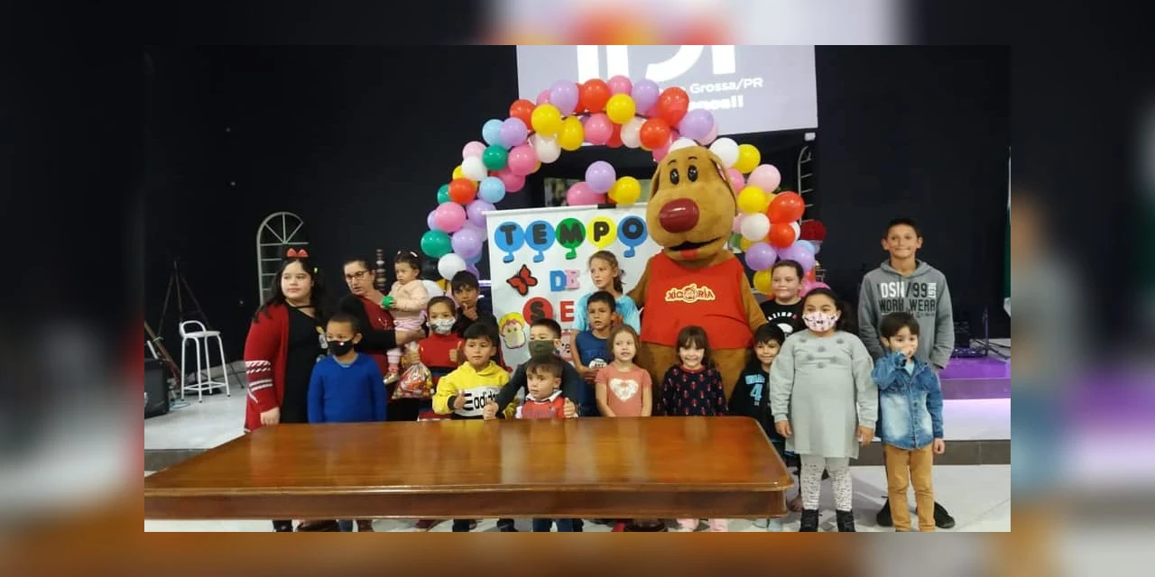 Fotos: Lojas MM promove 'Caravana da Xicória' neste dia das crianças