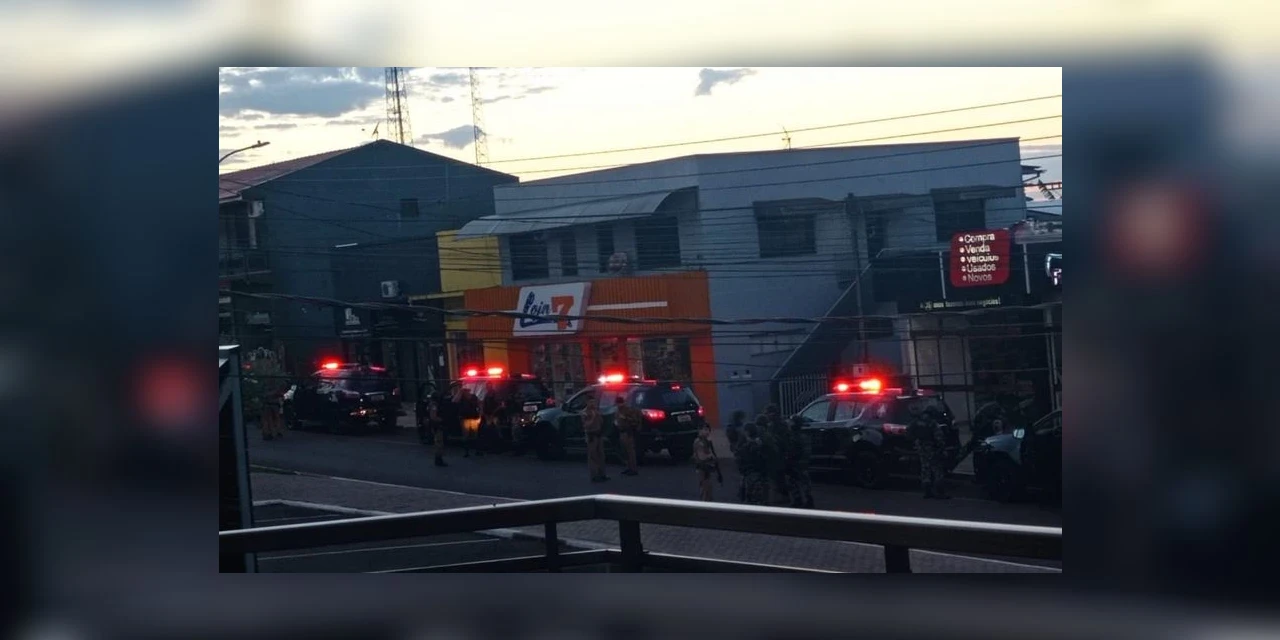 Assalto a agências bancárias termina com seis suspeitos mortos no Paraná