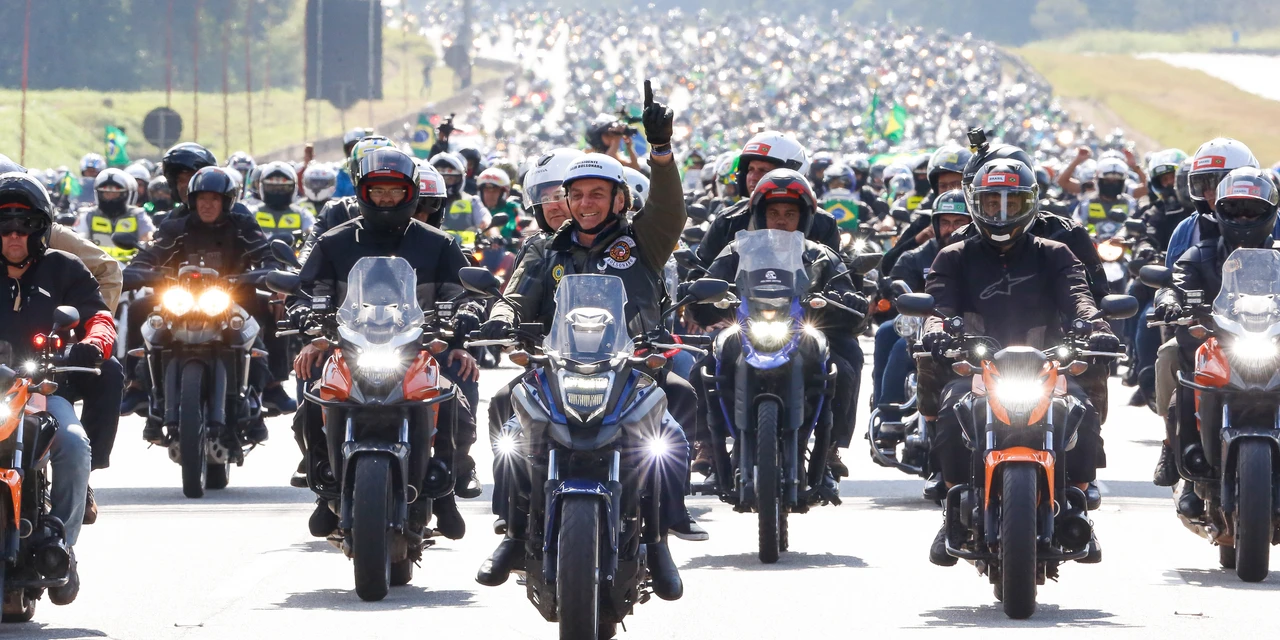 Primeira motociata de Bolsonaro no Paraná deve reunir mais de 10 mil pessoas