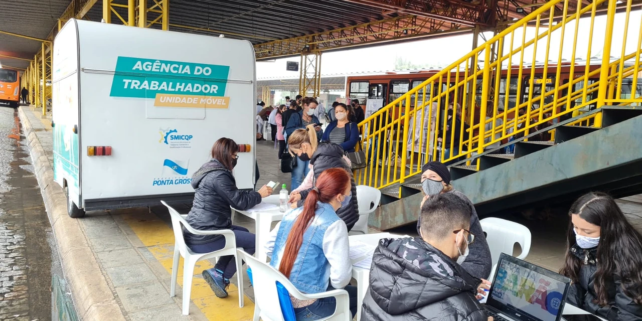 Agência do Trabalhador Móvel realiza mais de 800 atendimentos