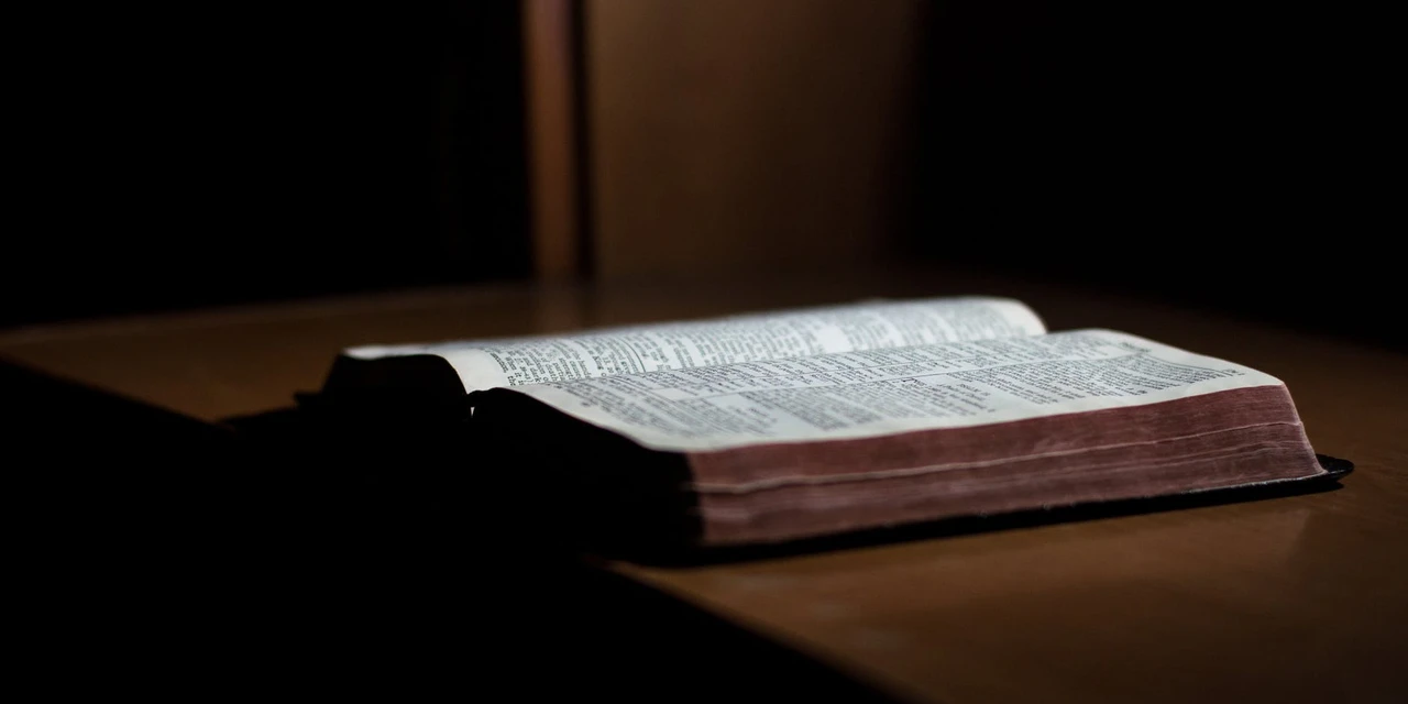 Coluna Draft: '“deus” está morto!', por Edgar Talevi