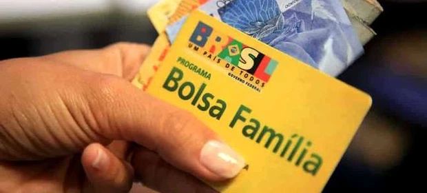 Coluna Confidências Econômicas: "Produtividade: muito mais de que um auxílio de renda aos mais pobres", por Celso Costa