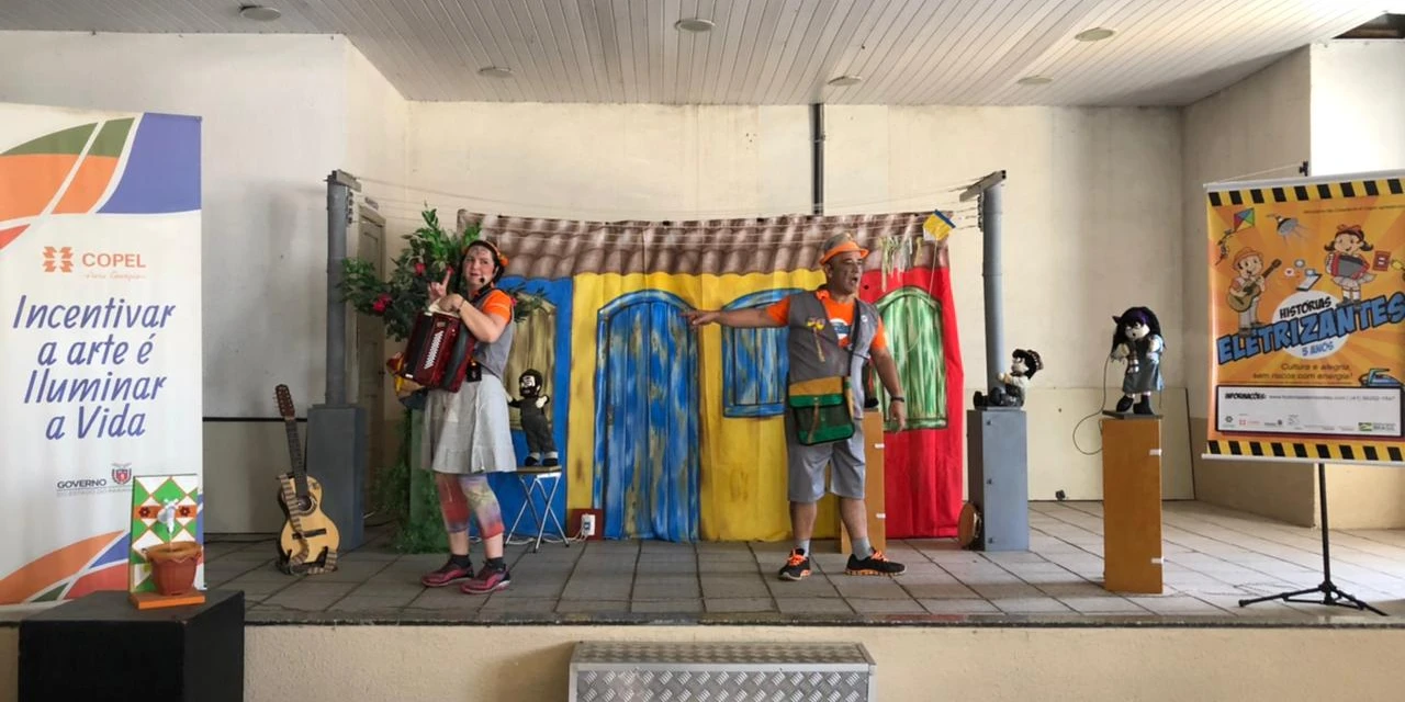 Piraí do Sul recebe apresentações gratuitas do espetáculo Histórias Eletrizantes