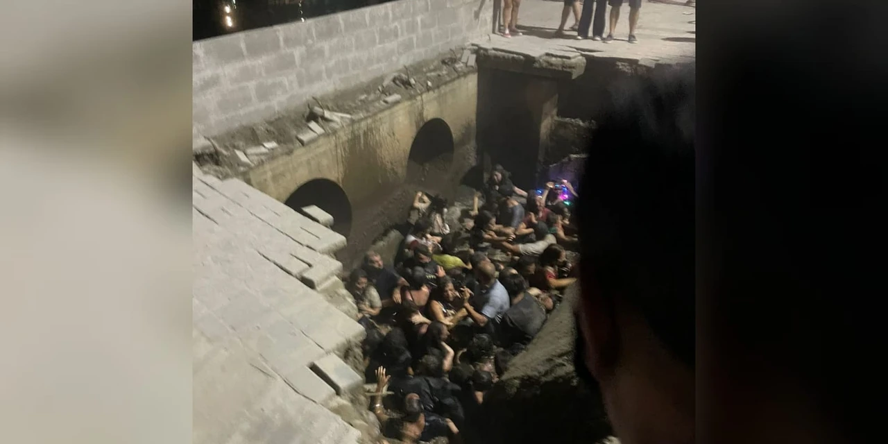 Vídeo: Calçada desaba e deixa mais de 30 feridos durante evento de Natal em Joinville (SC)