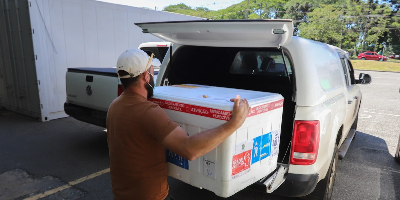 Estado distribui mais 205 mil vacinas contra a Covid-19 às Regionais de Saúde