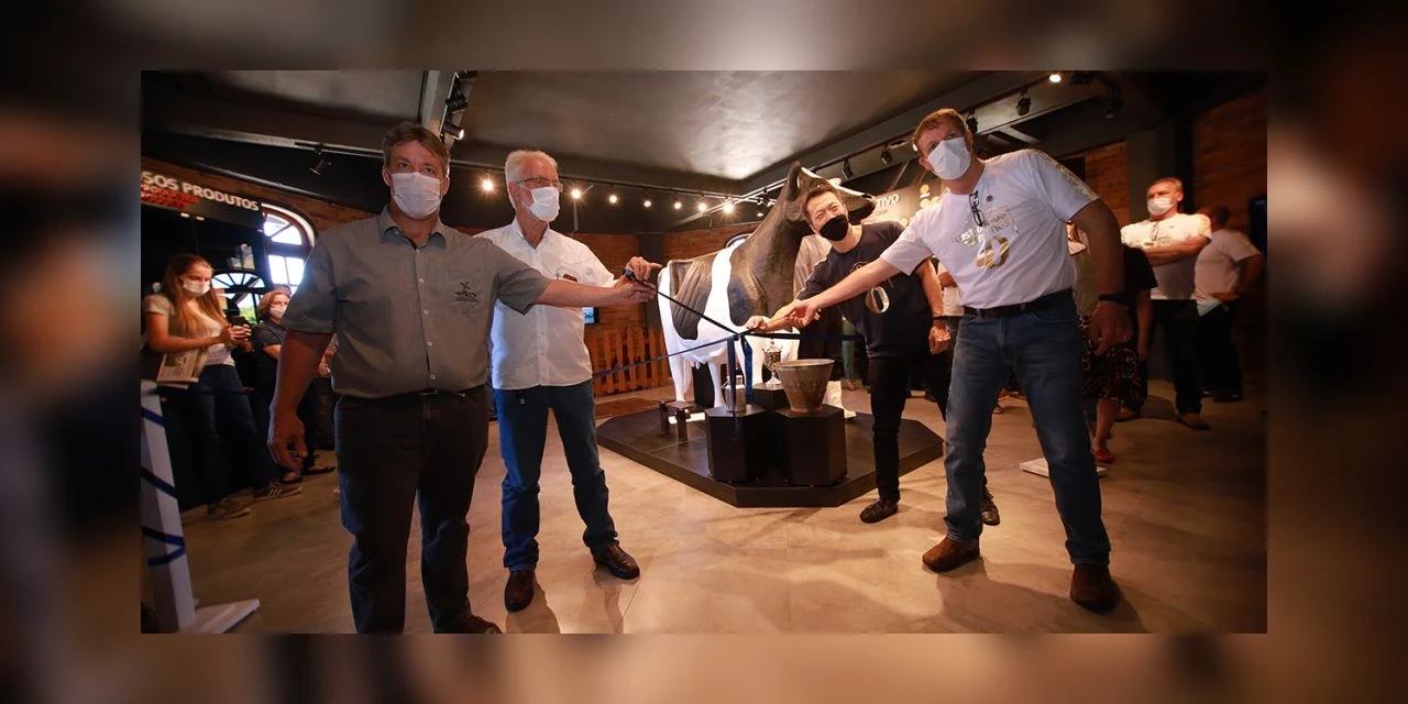 Interatividade e tecnologia marcam reinauguração do Memorial da Imigração Holandesa