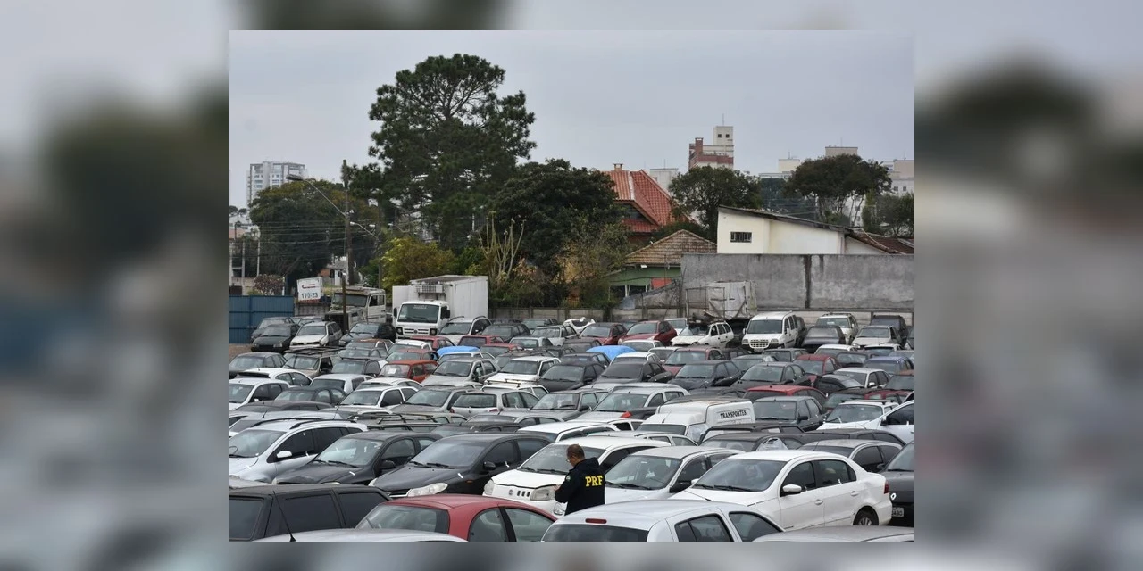 PRF realiza leilão virtual de veículos retidos em diversas regiões do Paraná