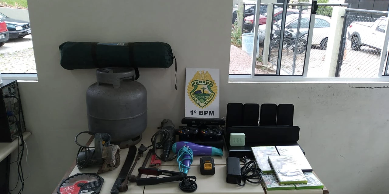 Após denúncia, Polícia localiza objetos furtados e detém duas pessoas em PG
