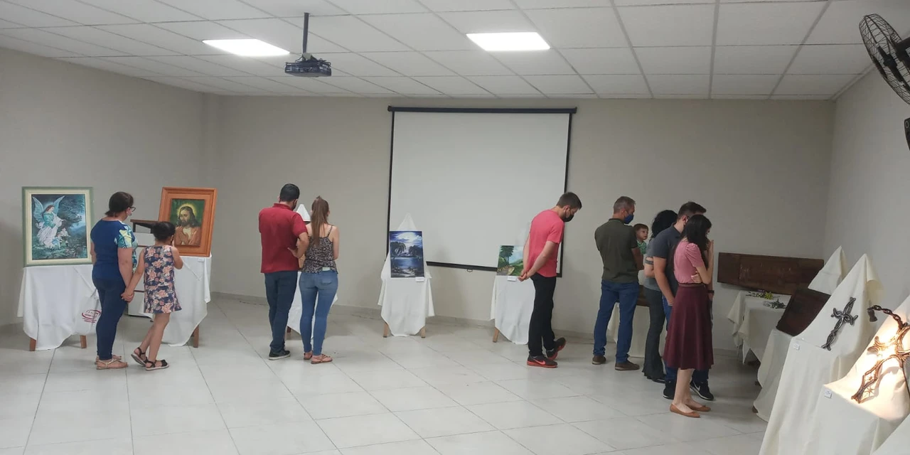 Mostra sacra comemora dia da padroeira Imaculada Conceição em Carambeí