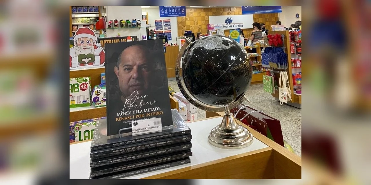 'Morri pela metade, renasci por inteiro' já está disponível na Livrarias Curitiba