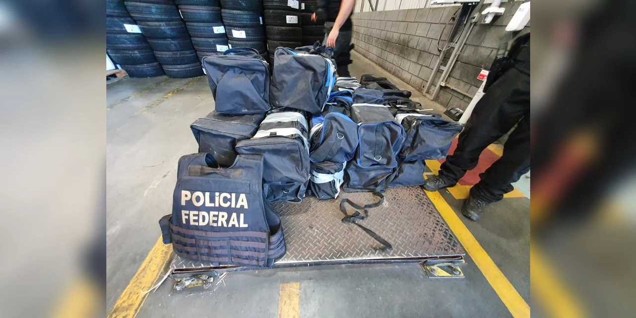 Fotos: Polícia Federal apreende 481kg de cocaína em exportadora de Paranaguá