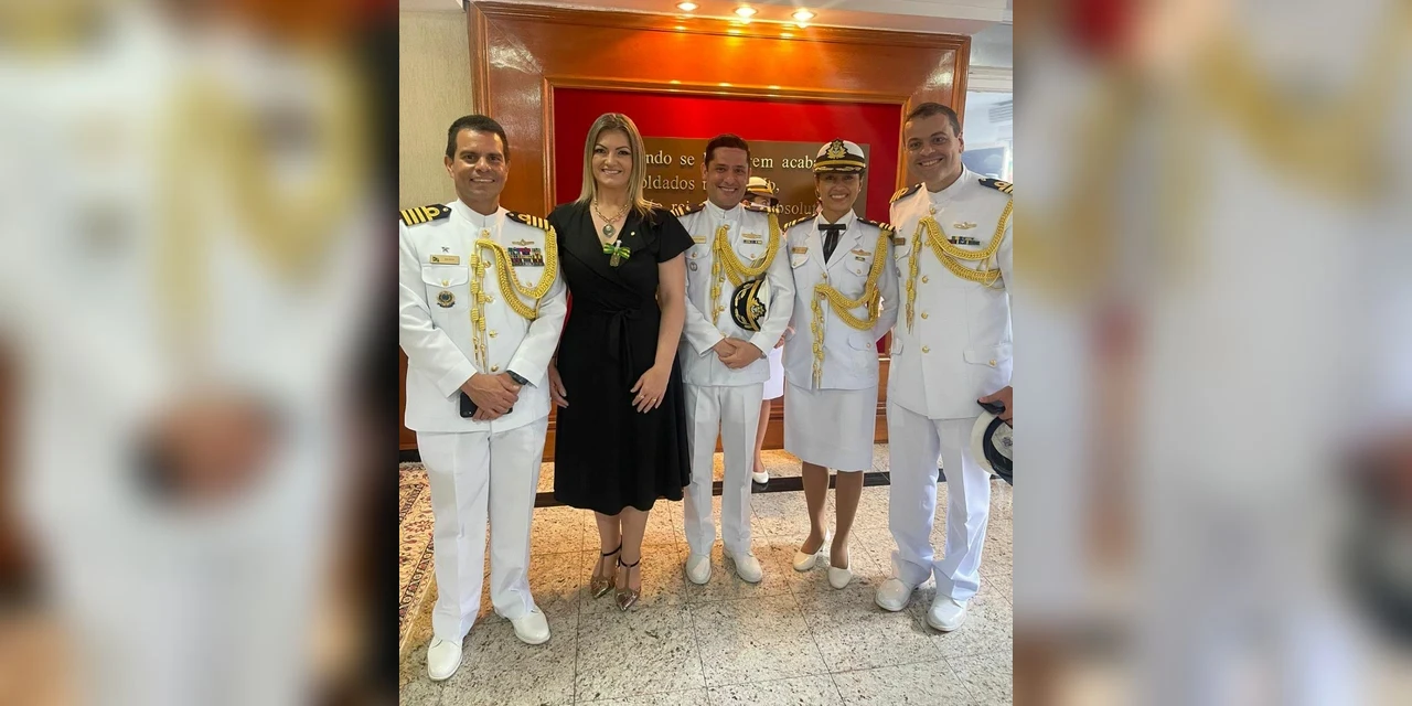 Deputada Federal Aline Sleutjes recebe homenagem da Marinha Brasileira por meio da medalha Mérito Tamandaré