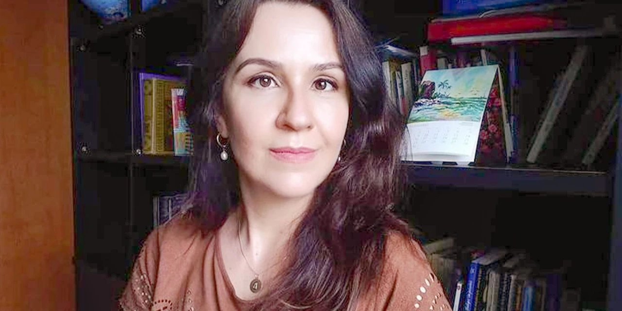 Professoras da UEPG lançam livros sobre obras clássicas e artigos científicos