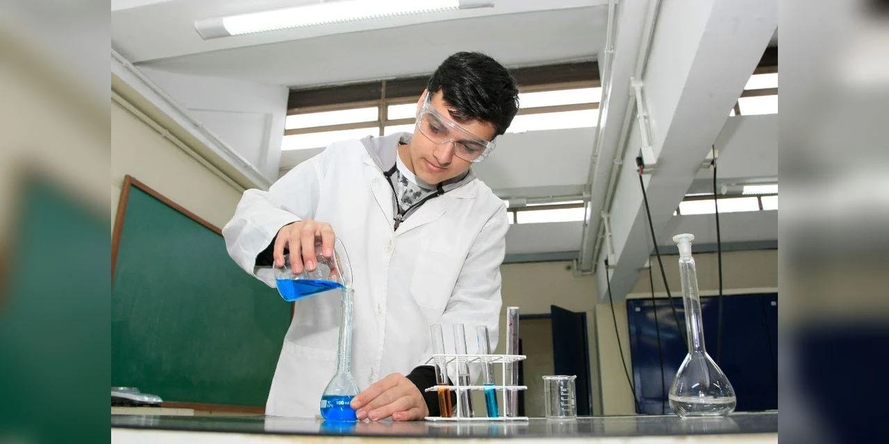 Paraná ganha três novos cursos técnicos do Ensino Médio Profissional