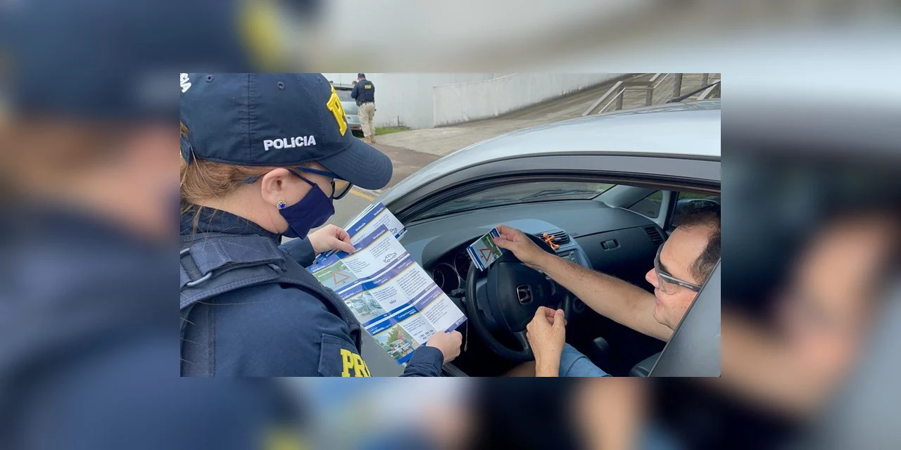 PRF no Paraná lança guia de bolso para motoristas