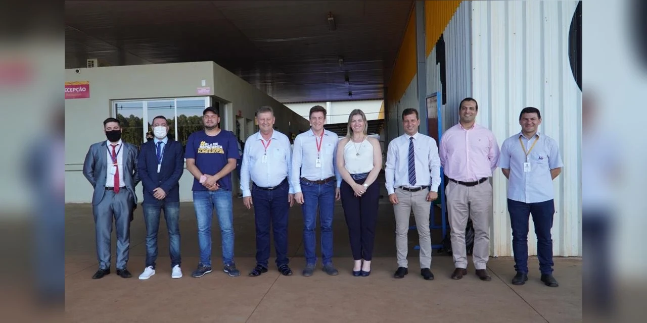 Presidente da Comissão de Agricultura, Aline Sleutjes faz visita à LAR, uma das maiores cooperativas do Brasil
