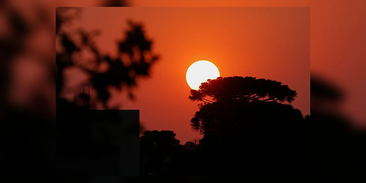 Verão começa nesta terça (21) sob influência de La Niña no Paraná; confira a previsão
