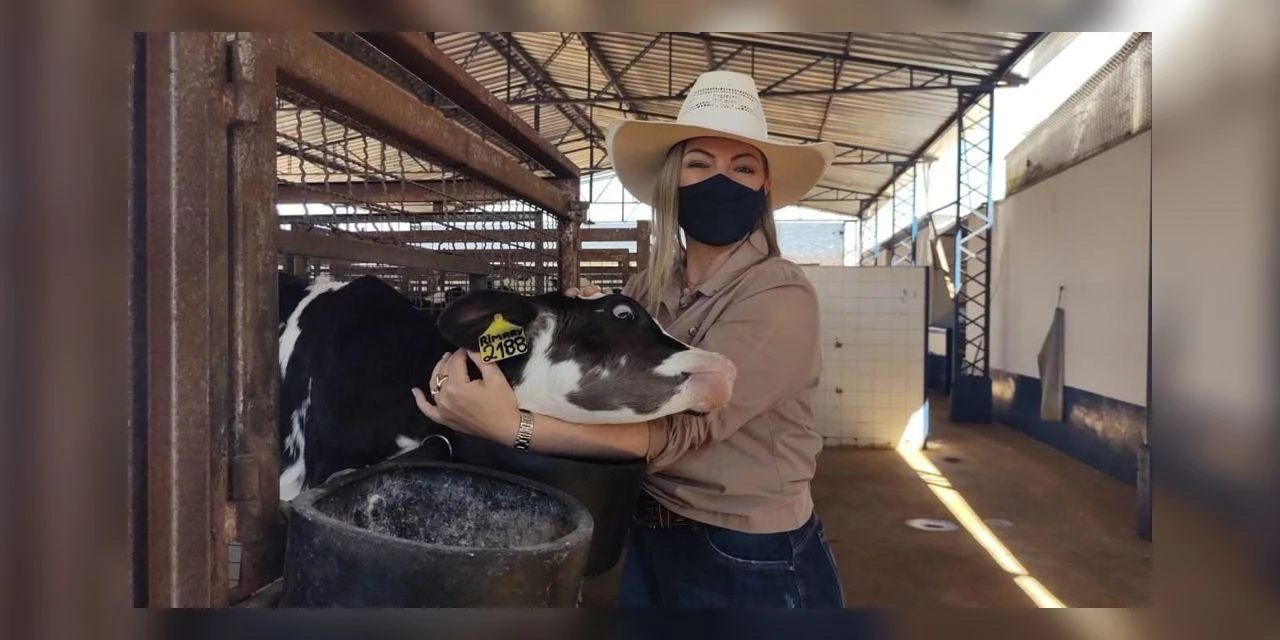 Deputada Federal Aline Sleutjes afirma que leite é somente de origem animal