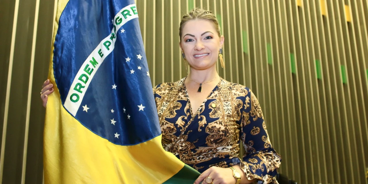 Em 2021, deputada federal Aline Sleutjes atuou em áreas diversas trazendo benefícios à população