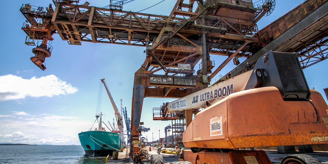 Porto de Paranaguá prepara Corredor Leste para demanda de exportação de grãos e farelos
