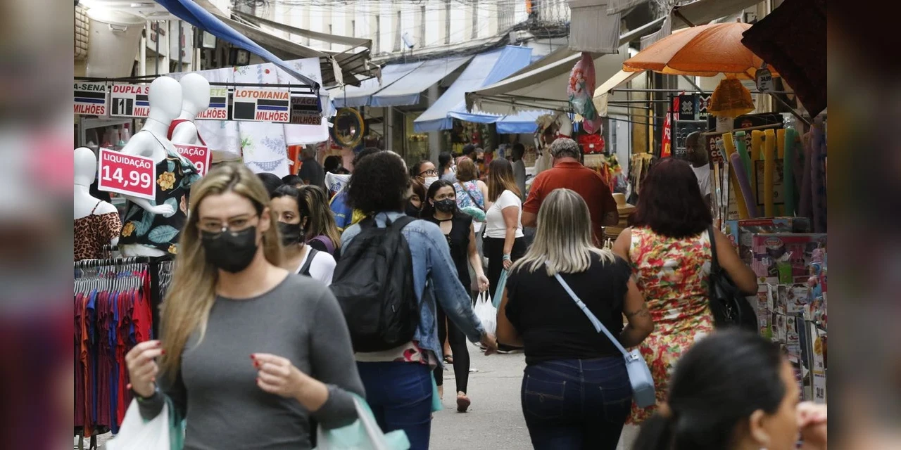 Inflação oficial fecha 2021 com alta de 10,06%, aponta IBGE
