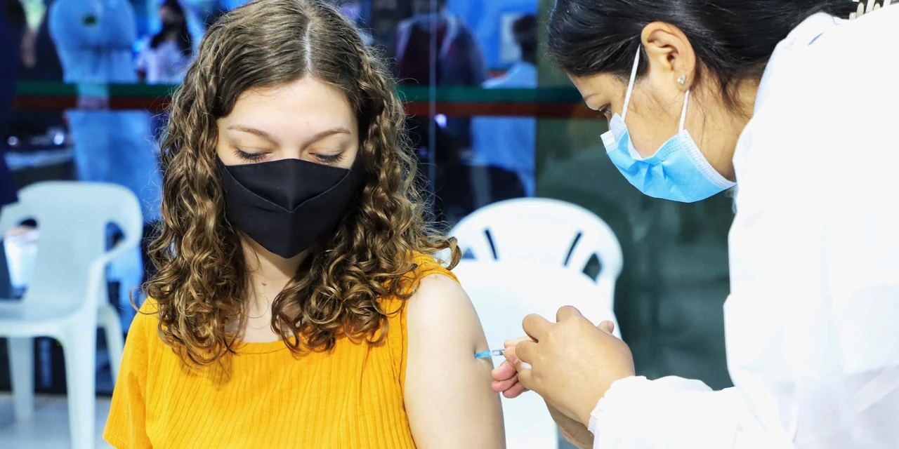 Paraná tem 68% da população imunizada com duas doses contra a Covid-19