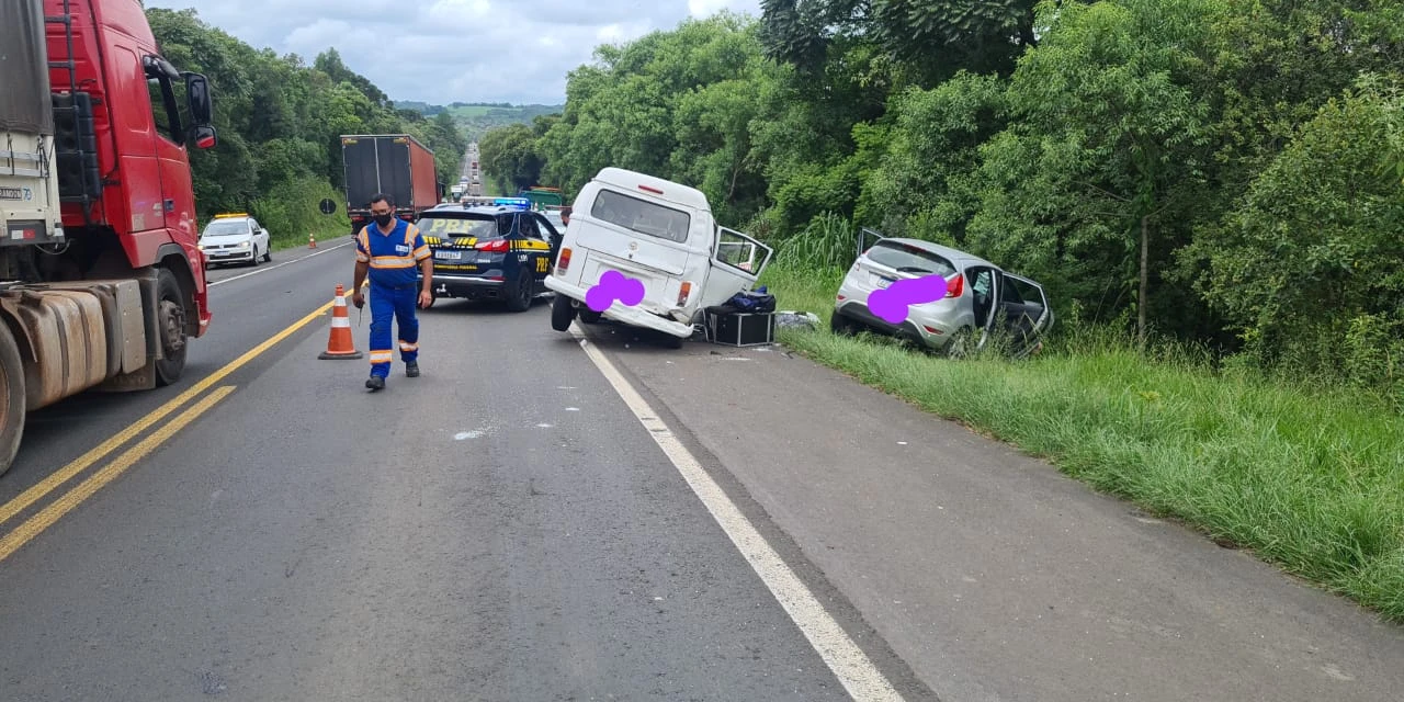 Mulher morre após colisão frontal na BR-373