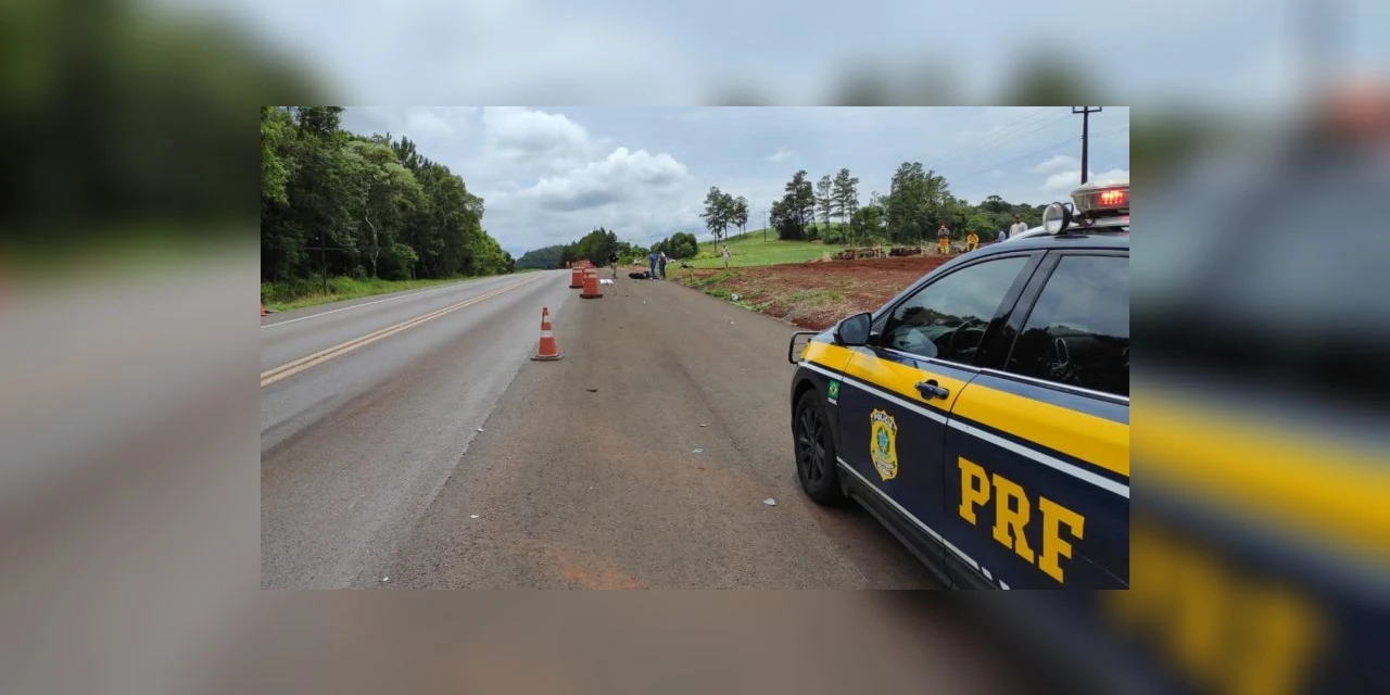 Motociclista morre após bater de frente com caminhão no Oeste do Paraná