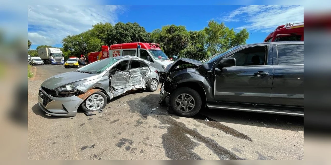 Colisão na BR-376 deixa homem gravemente ferido