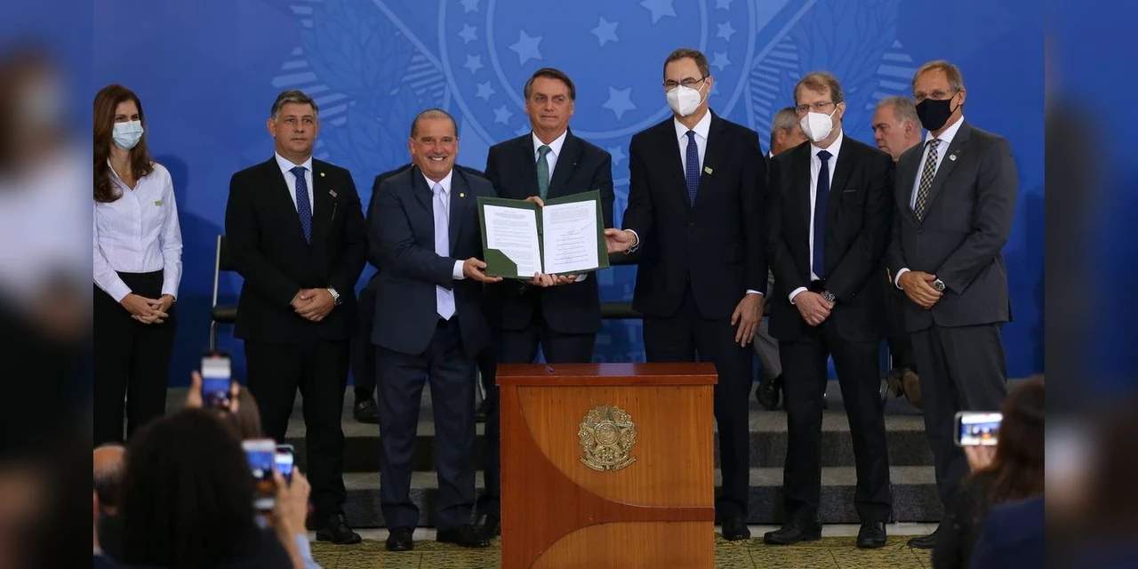 Bolsonaro diz que Governo vai priorizar criação de empregos em 2022