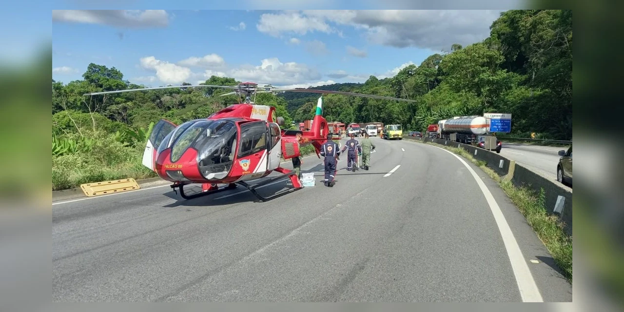 Acidente na BR-277 deixa vítima ferida e rodovia interditada