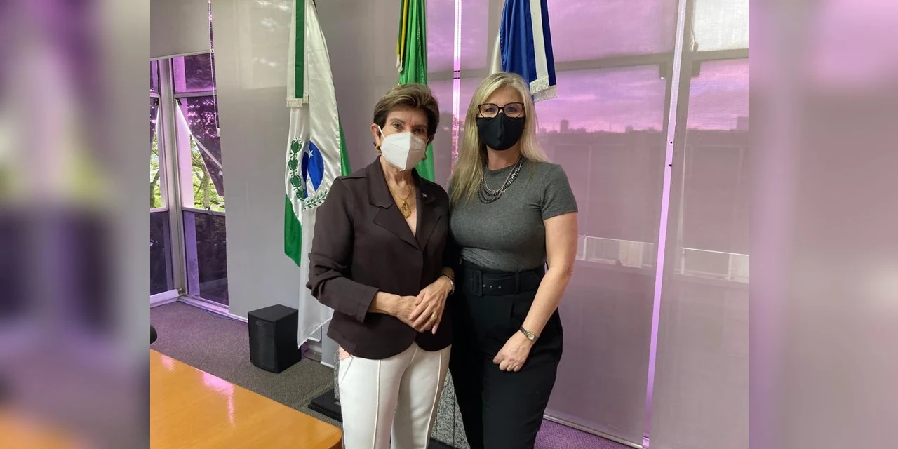 Elizabeth tem cinco dias para fornecer informações após secretária Simone afirmar em depoimento não lembrar de ter assinado ofício