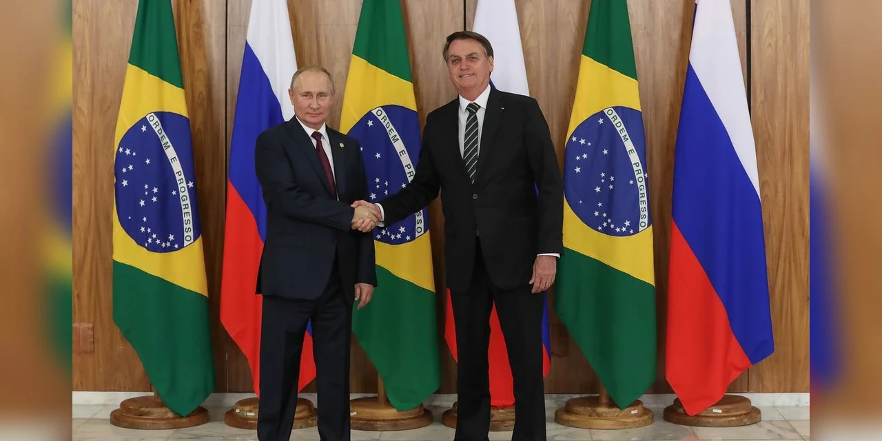 Presidente Jair Bolsonaro embarca nesta segunda-feira para a Rússia
