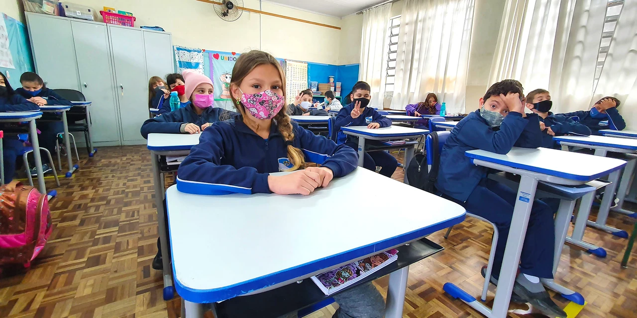 Número de alunos afastados por Covid-19 na rede municipal de PG representa 0,36% dos estudantes, afirma SME