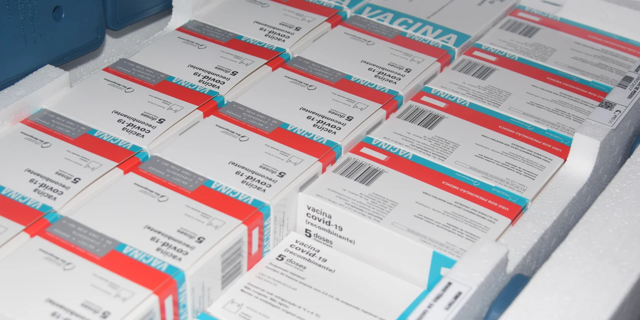 Paraná recebe novo lote com mais de 500 mil vacinas contra Covid-19