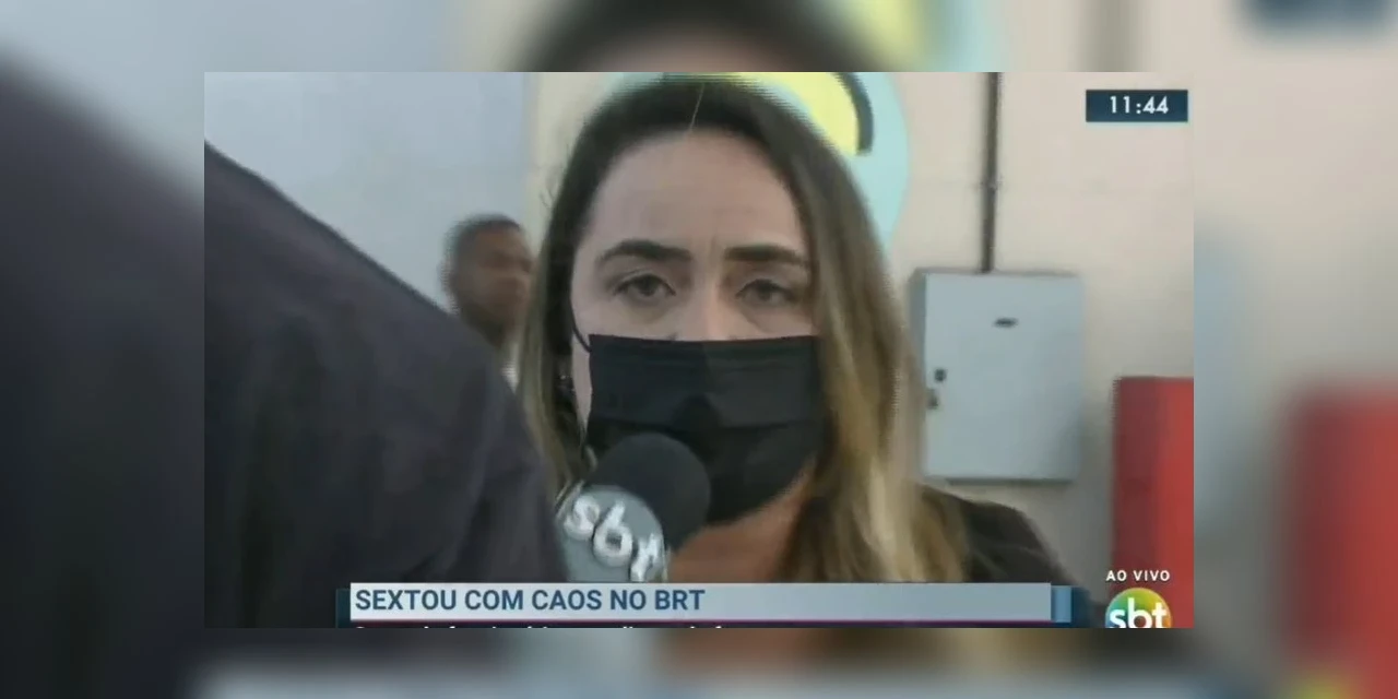 Vídeo: Repórter do SBT é coagida ao vivo ao mostrar caos no sistema de transporte coletivo