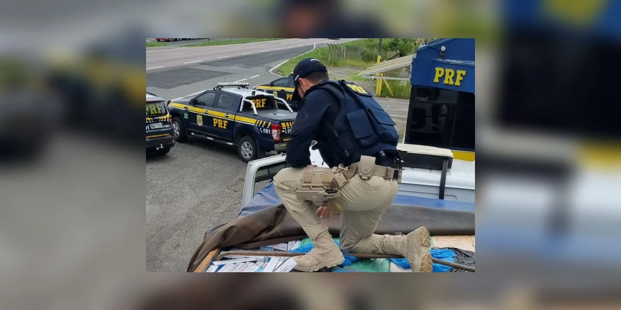 PRF apreende 100 mil maços de cigarros contrabandeados nos Campos Gerais