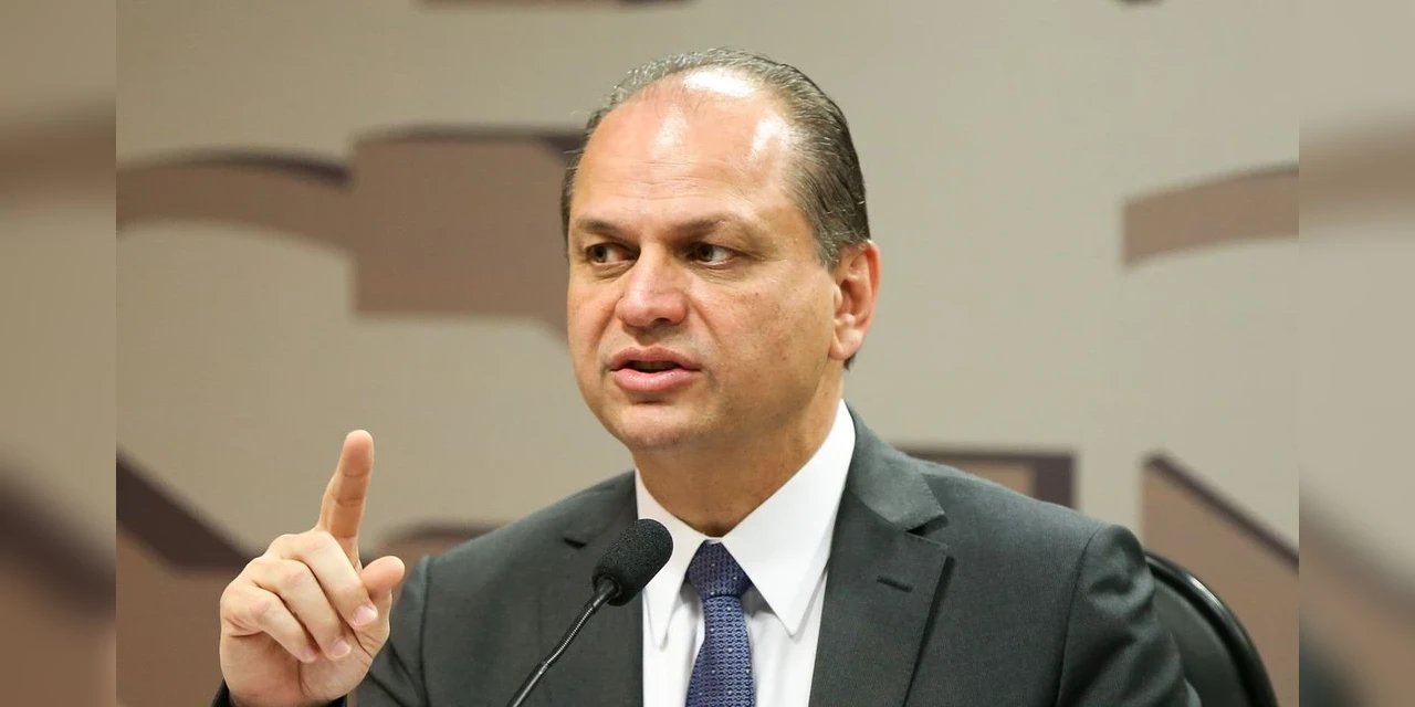 Ricardo Barros diz que delegado é ligado a Moro e Deltan e não tem imparcialidade para investigar