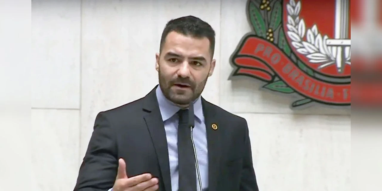 Podemos abre procedimento disciplinar contra deputado Arthur do Val