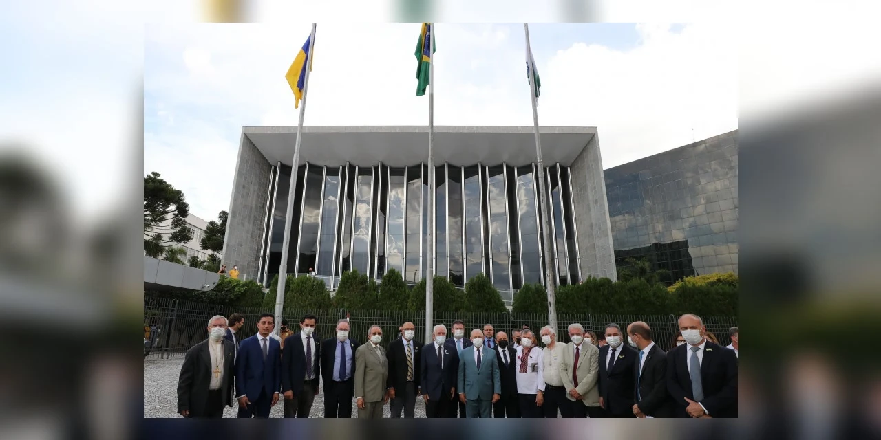 Assembleia Legislativa do Paraná presta solidariedade irrestrita à Ucrânia