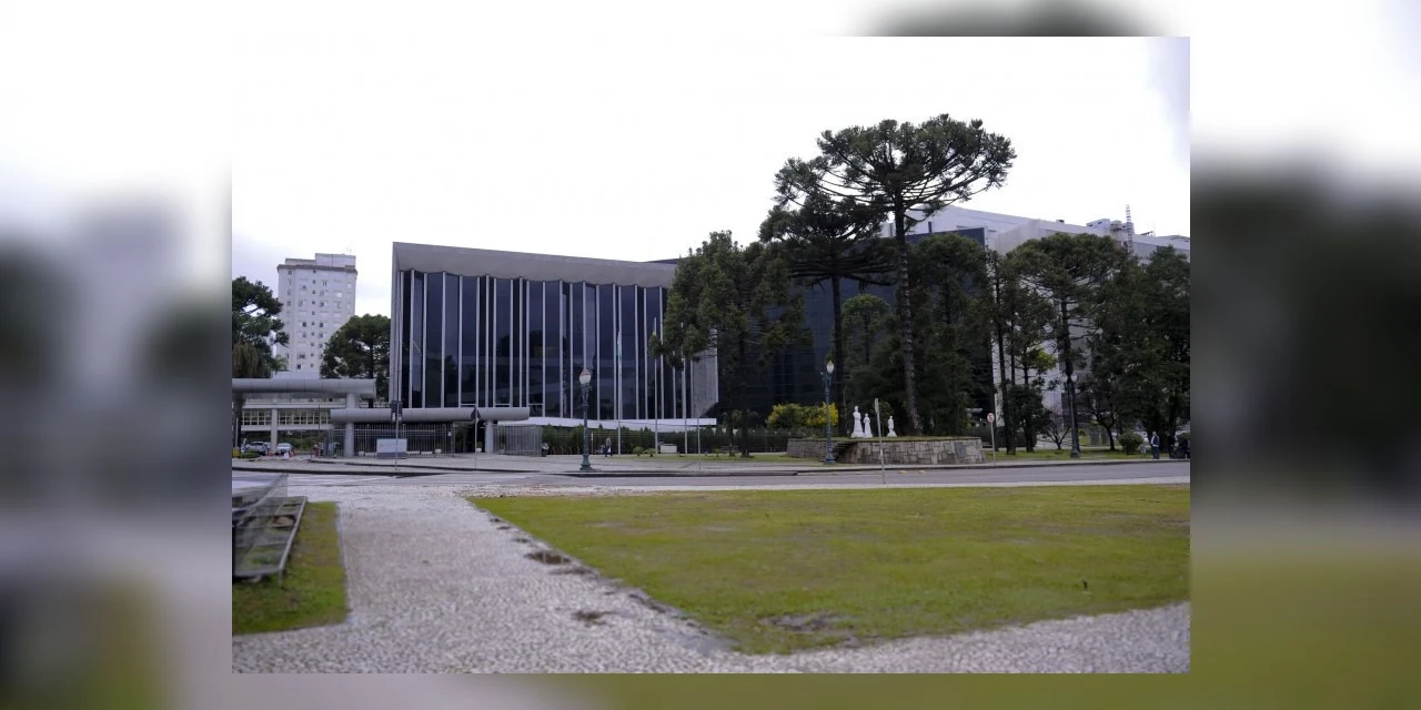 Assembleia iniciará debates sobre a proposta que possibilita a flexibilização do uso de máscara no Paraná