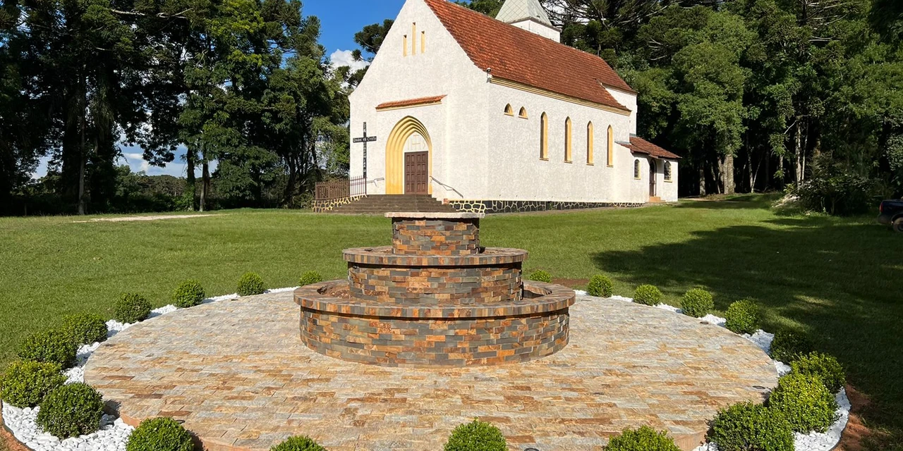 Comunidade de Castro ganhará memorial à Santa Terezinha