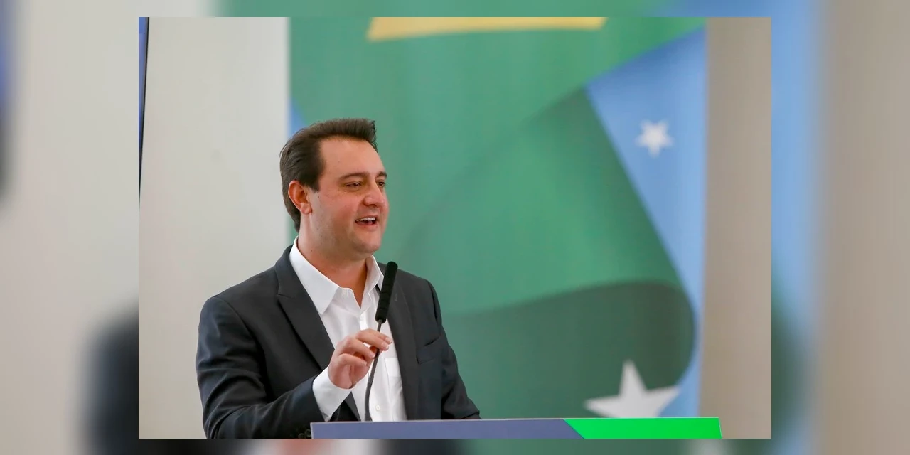 Governador sanciona lei que flexibiliza uso de máscaras; decreto libera uso em espaços abertos